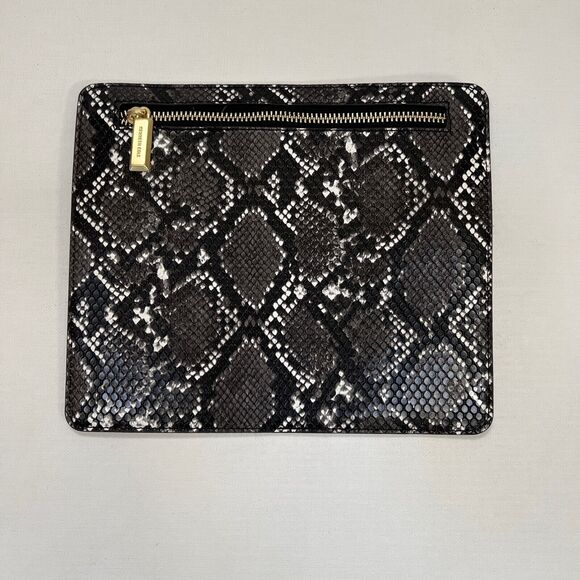 Kenneth Cole Zipper Pouch Snake Embossed Black/Gray with Gold Hardware - Picture 1 of 4